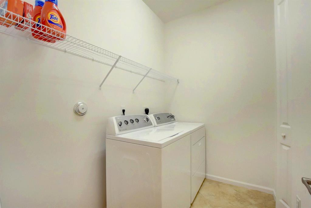 BLUE LAKE TOWNHOMES - Residential