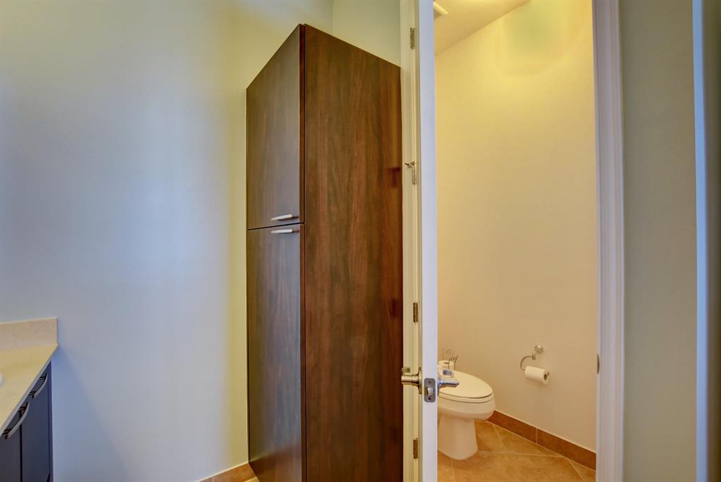 BLUE LAKE TOWNHOMES - Residential