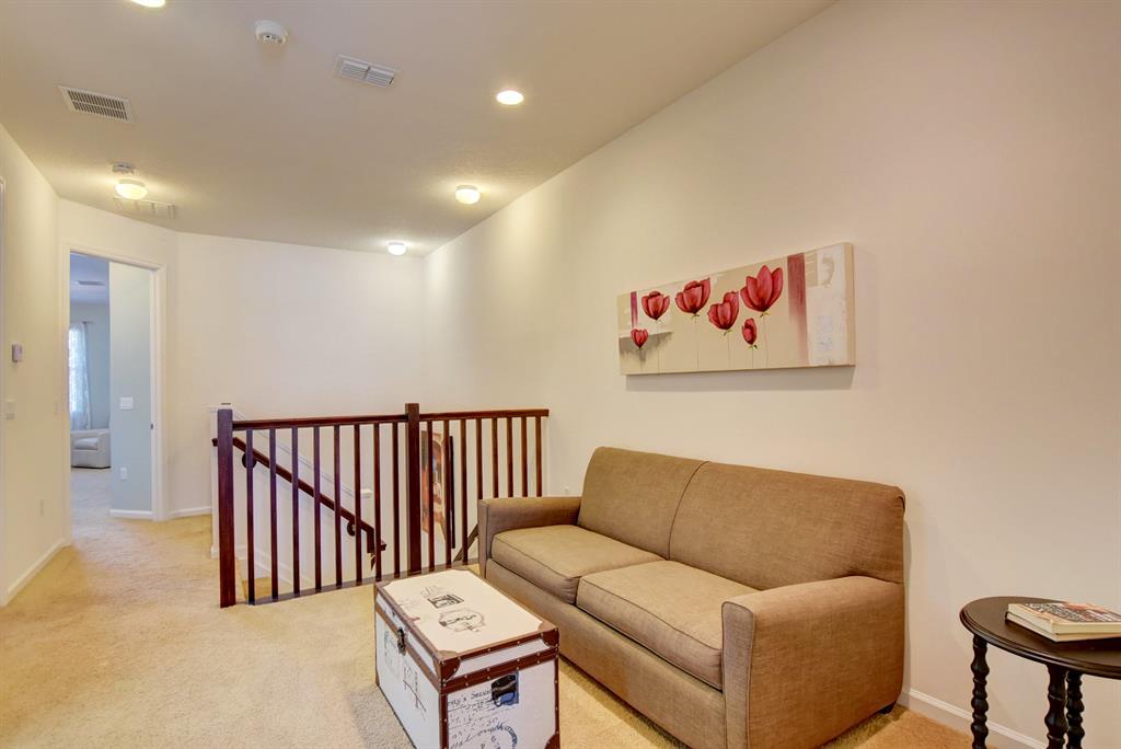 BLUE LAKE TOWNHOMES - Residential