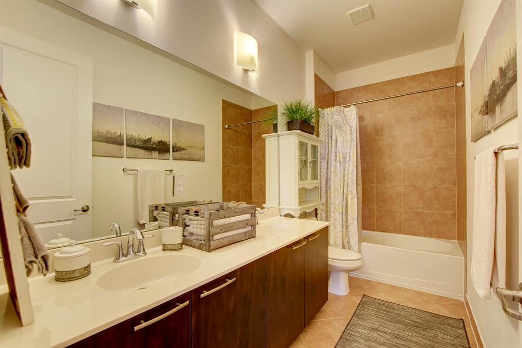 BLUE LAKE TOWNHOMES - Residential