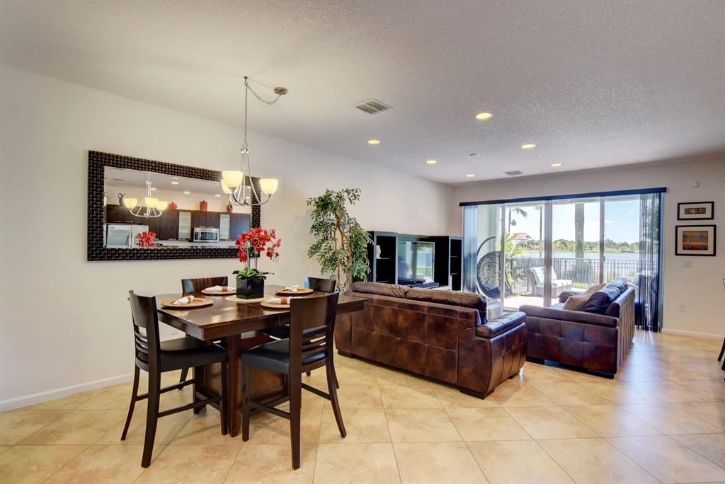 BLUE LAKE TOWNHOMES - Residential