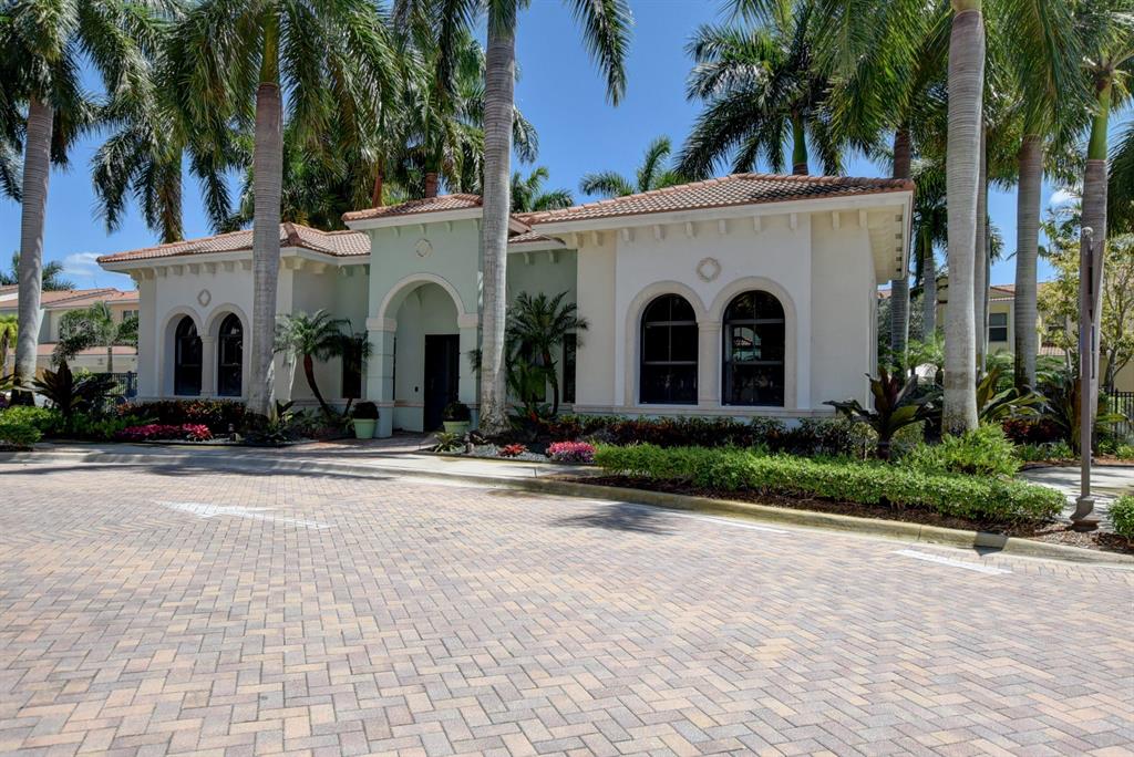 BLUE LAKE TOWNHOMES - Residential