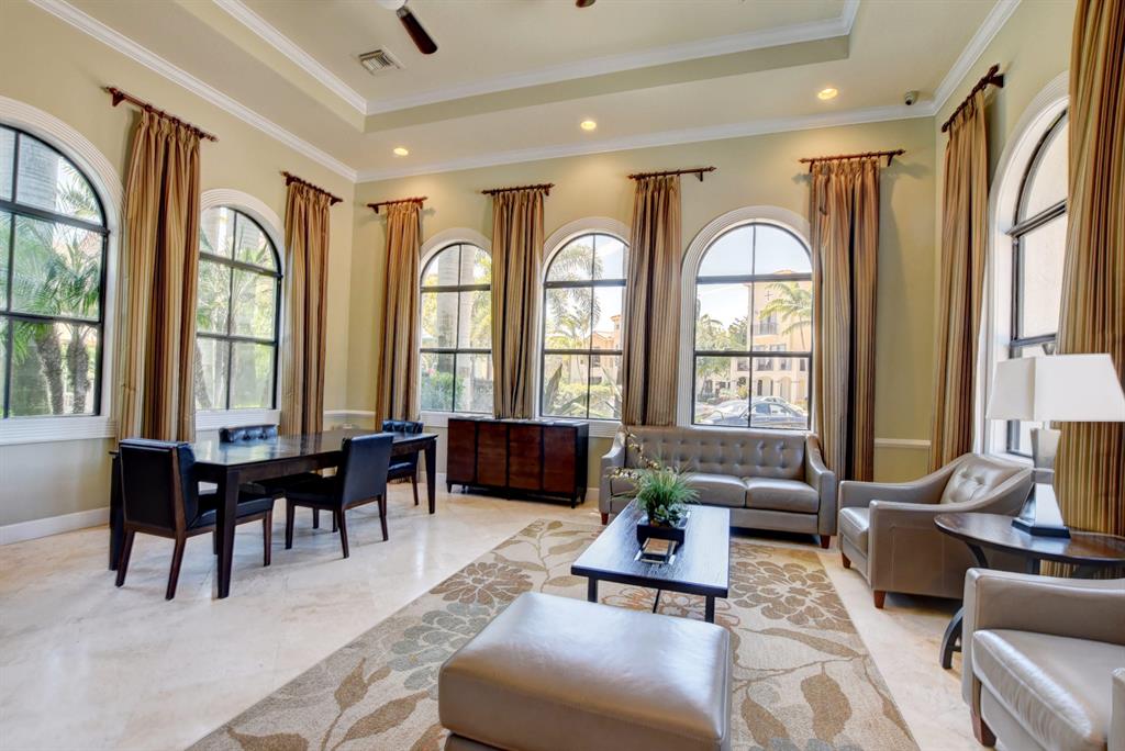 BLUE LAKE TOWNHOMES - Residential