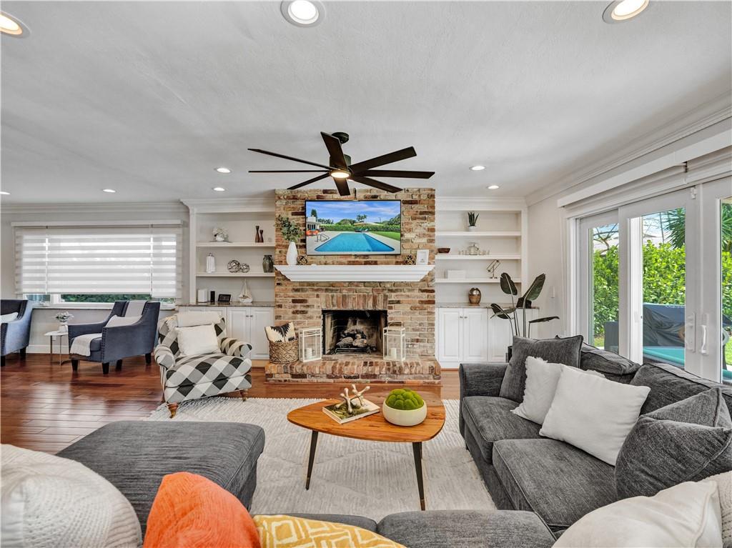 CORAL RIDGE COUNTRY CLUB - Residential