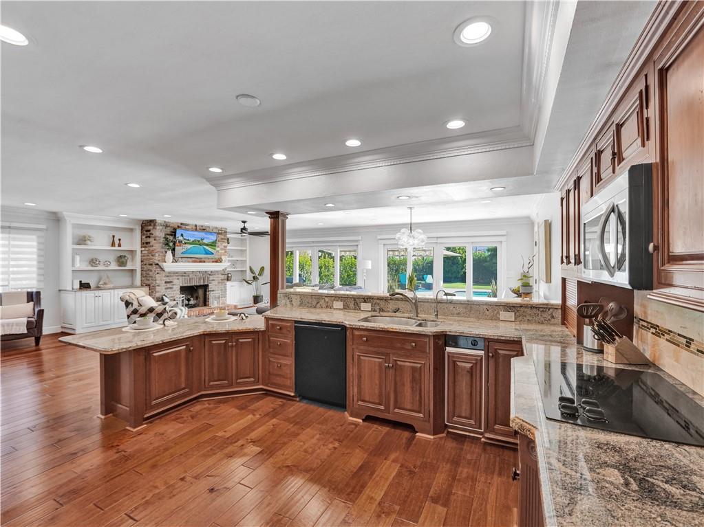 CORAL RIDGE COUNTRY CLUB - Residential