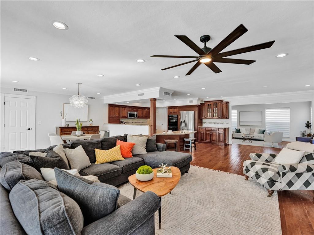 CORAL RIDGE COUNTRY CLUB - Residential