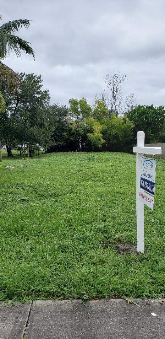 Great opportunity to build your home you always wanted. Near Nova College, Davie Rodeo Arena and much more.