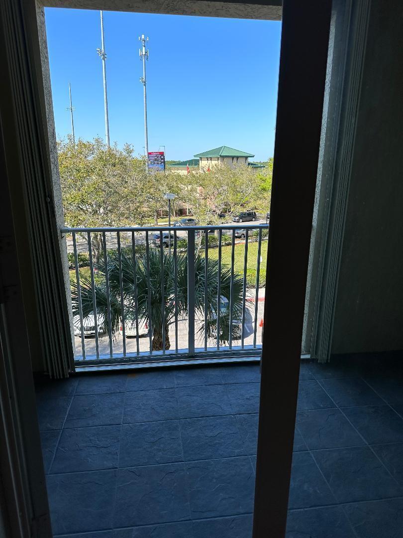 VILLAGE AT ABACOA CONDO - Residential Lease