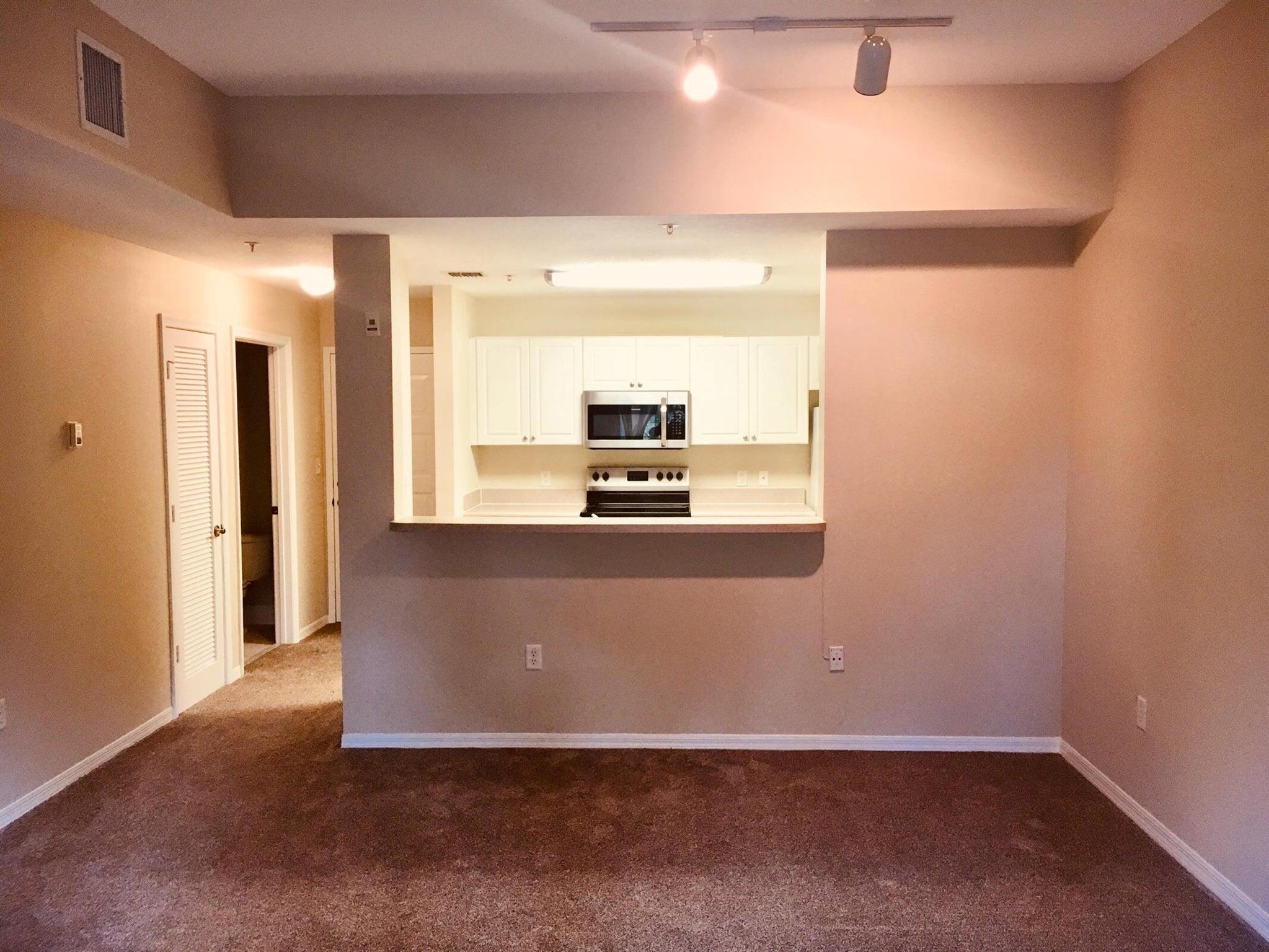 VILLAGE AT ABACOA CONDO - Residential Lease