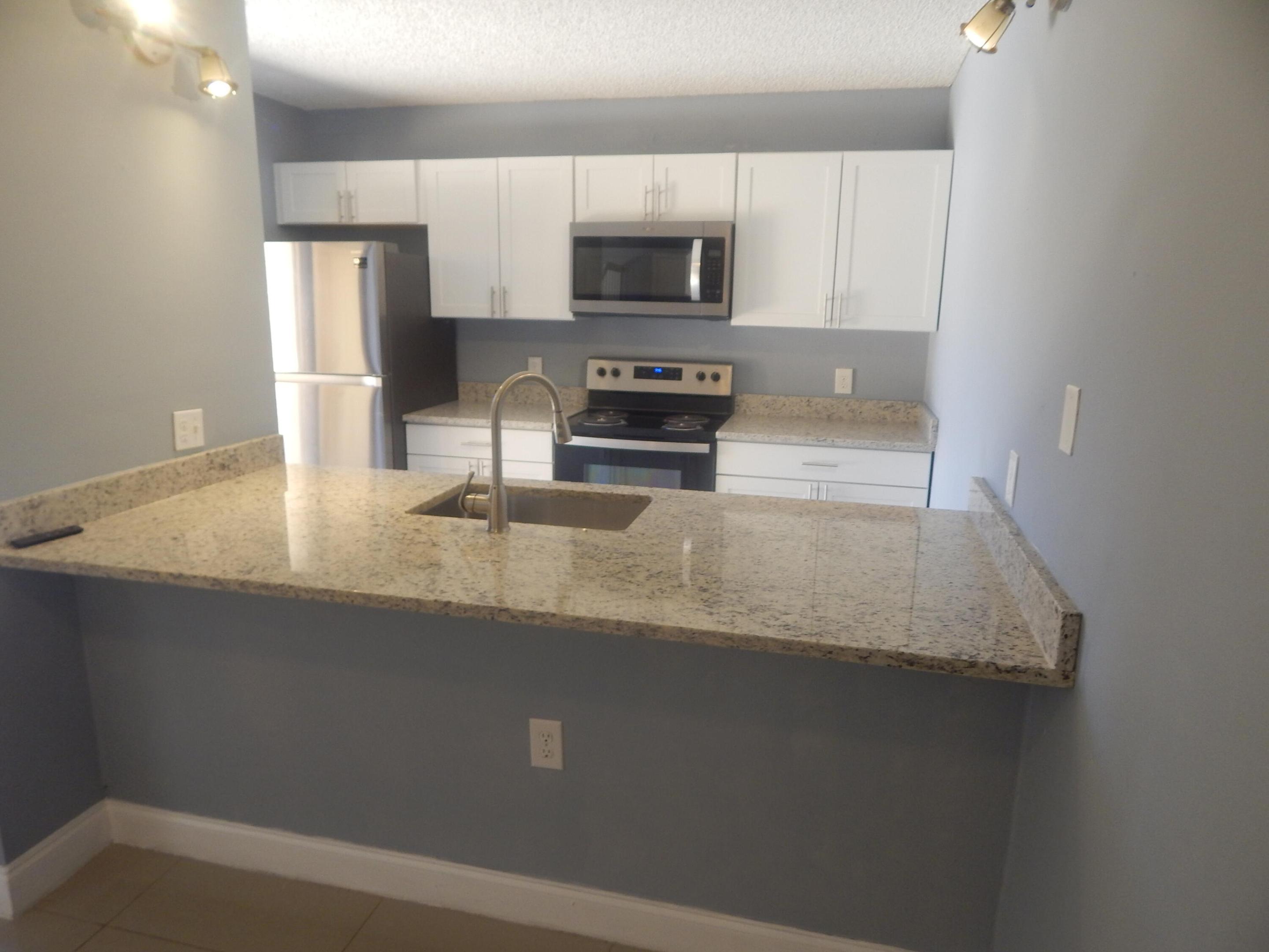 VILLAGE OF SANDALWOOD LAKES 3 - Residential