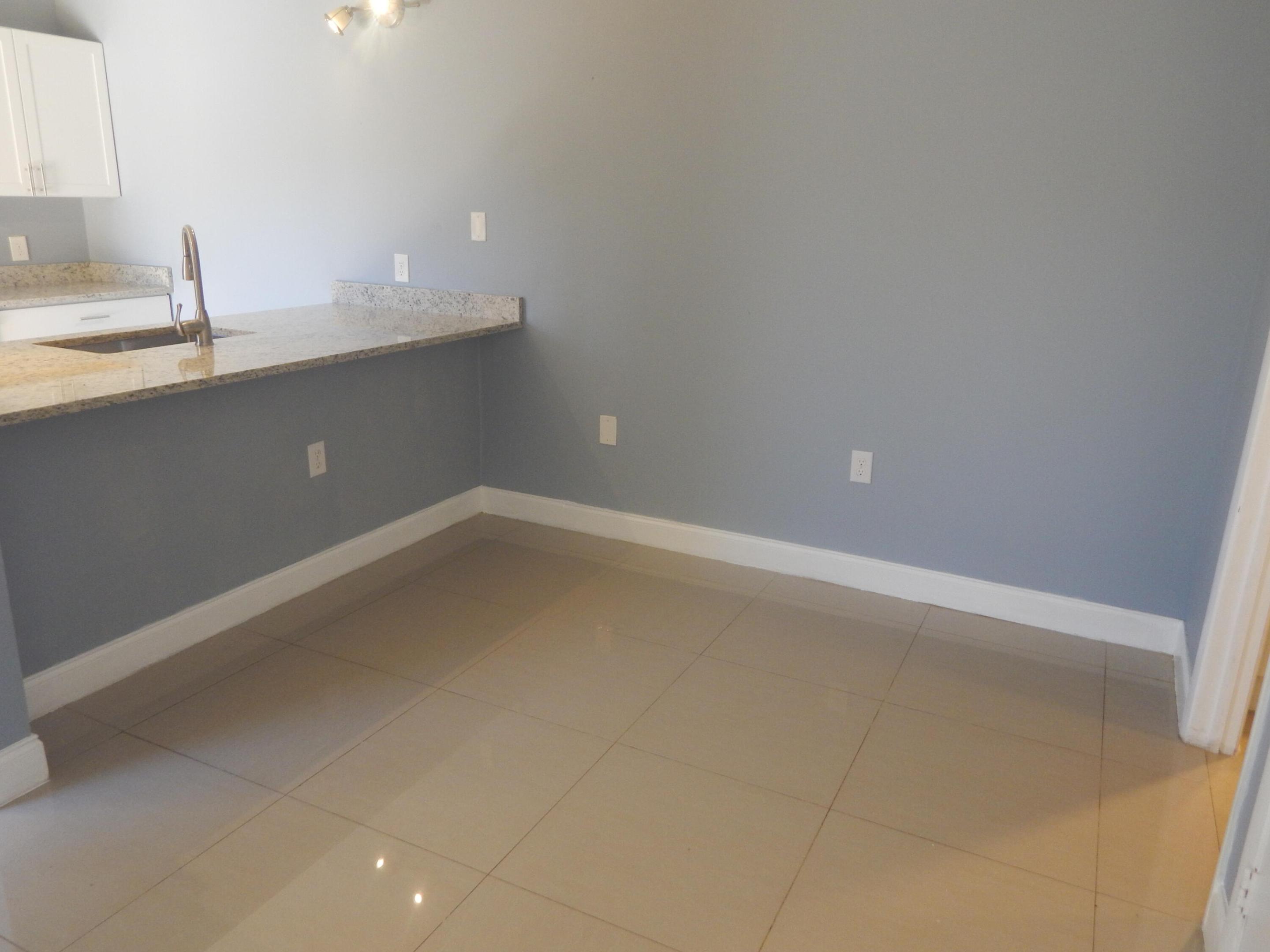 VILLAGE OF SANDALWOOD LAKES 3 - Residential