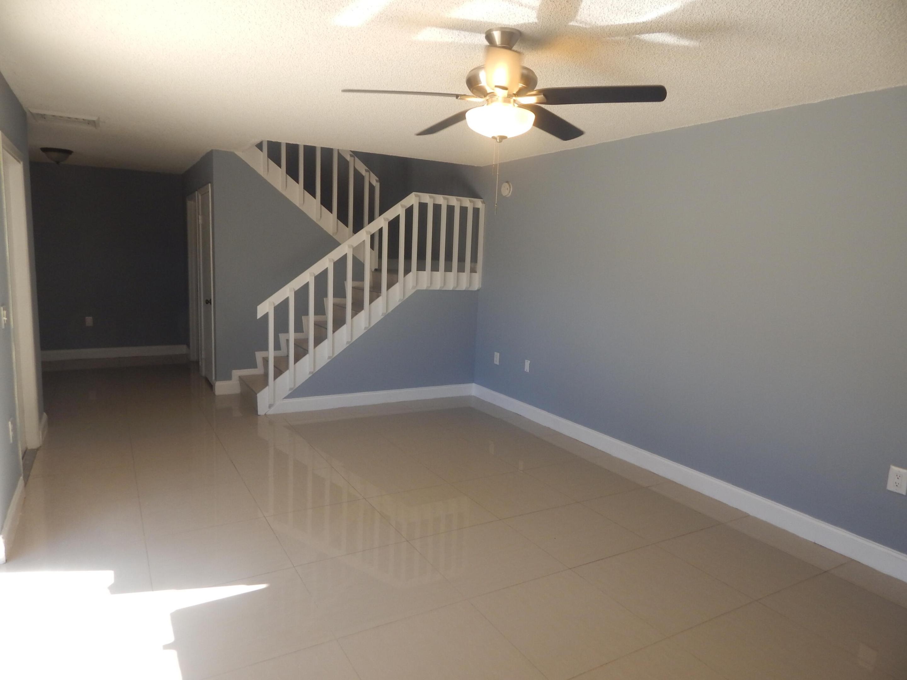 VILLAGE OF SANDALWOOD LAKES 3 - Residential