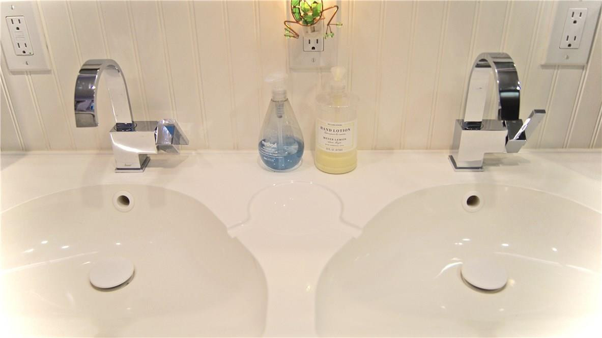 LLOYD ESTATES ADD CORR PL - Residential