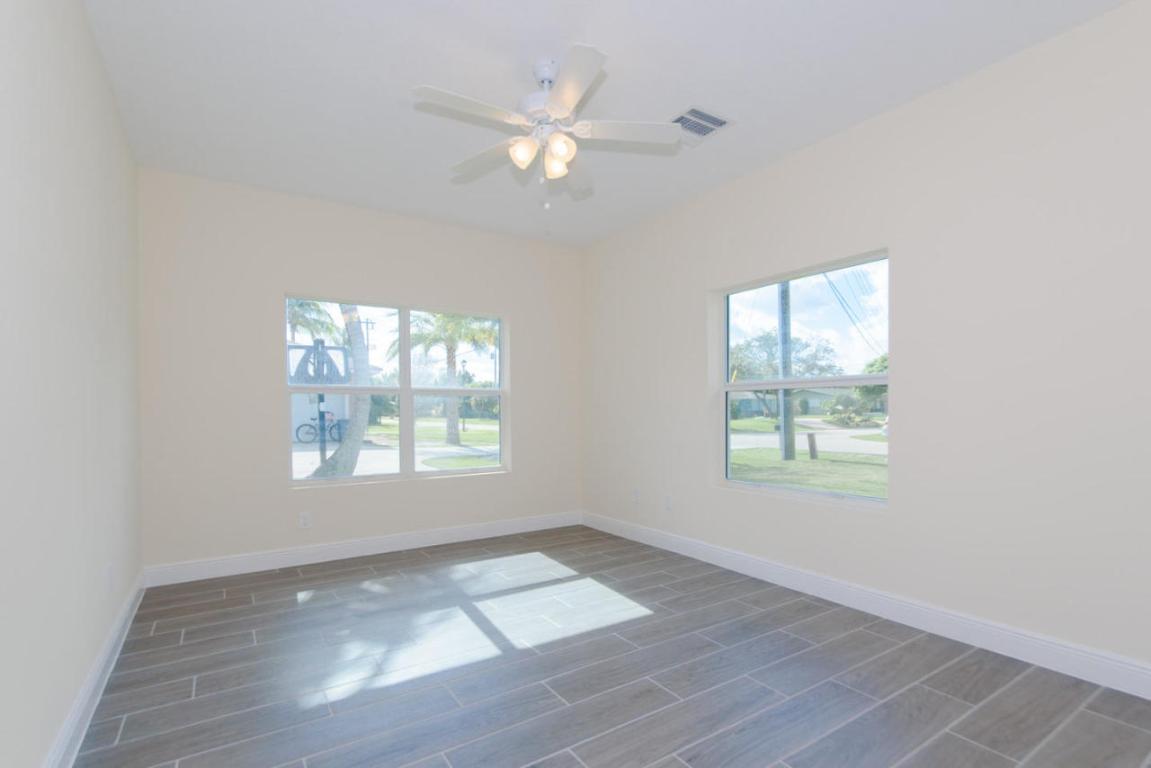 Tequesta Country Club - Residential