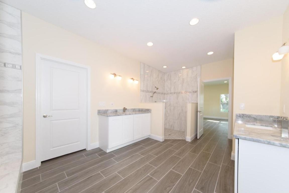 Tequesta Country Club - Residential