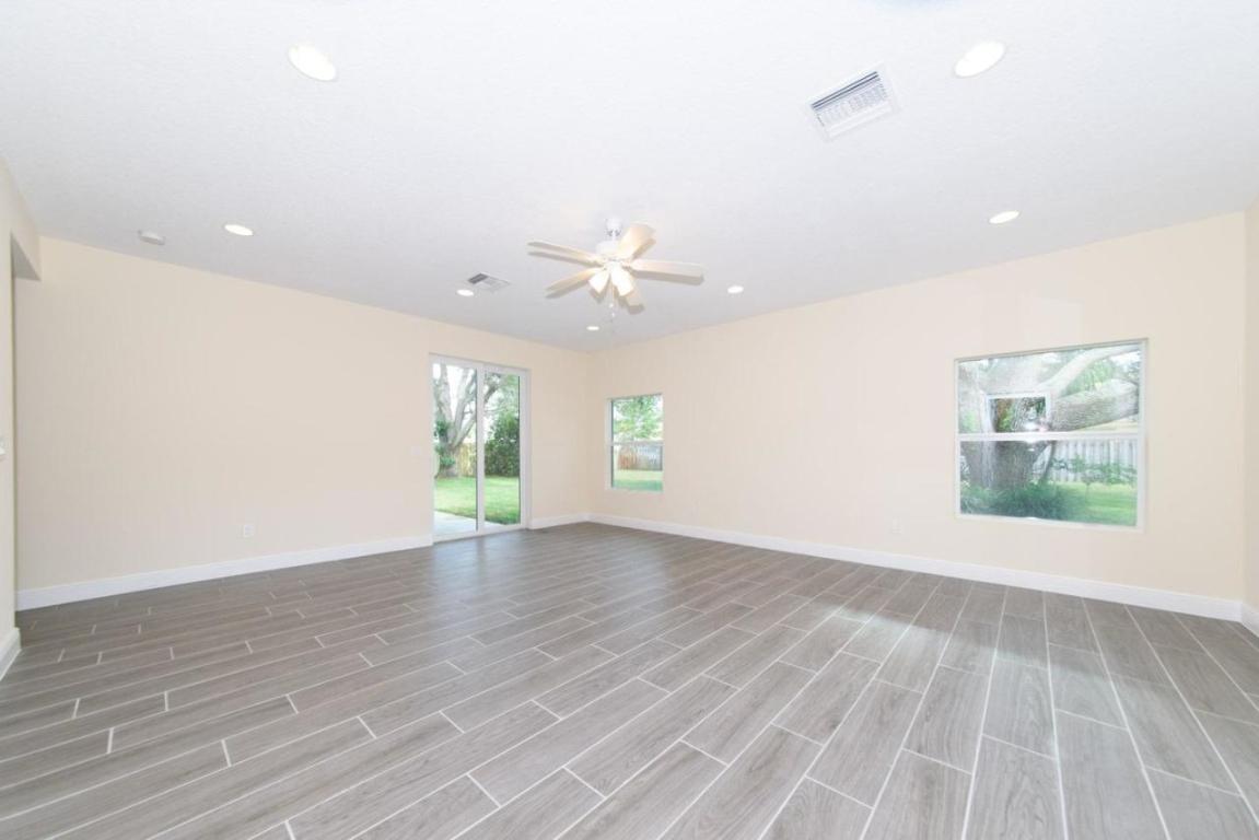 Tequesta Country Club - Residential