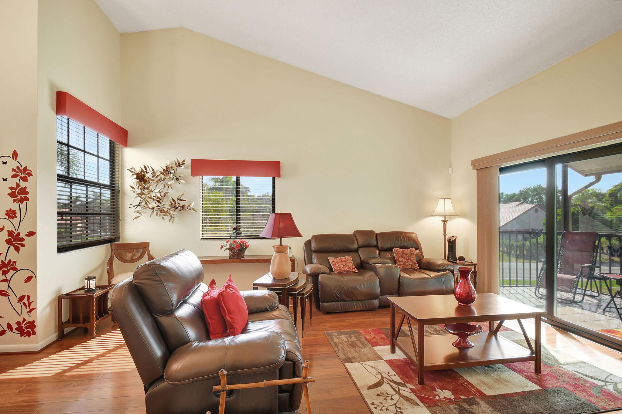 LEXINGTON CLUB VILLAS CONDO - Residential