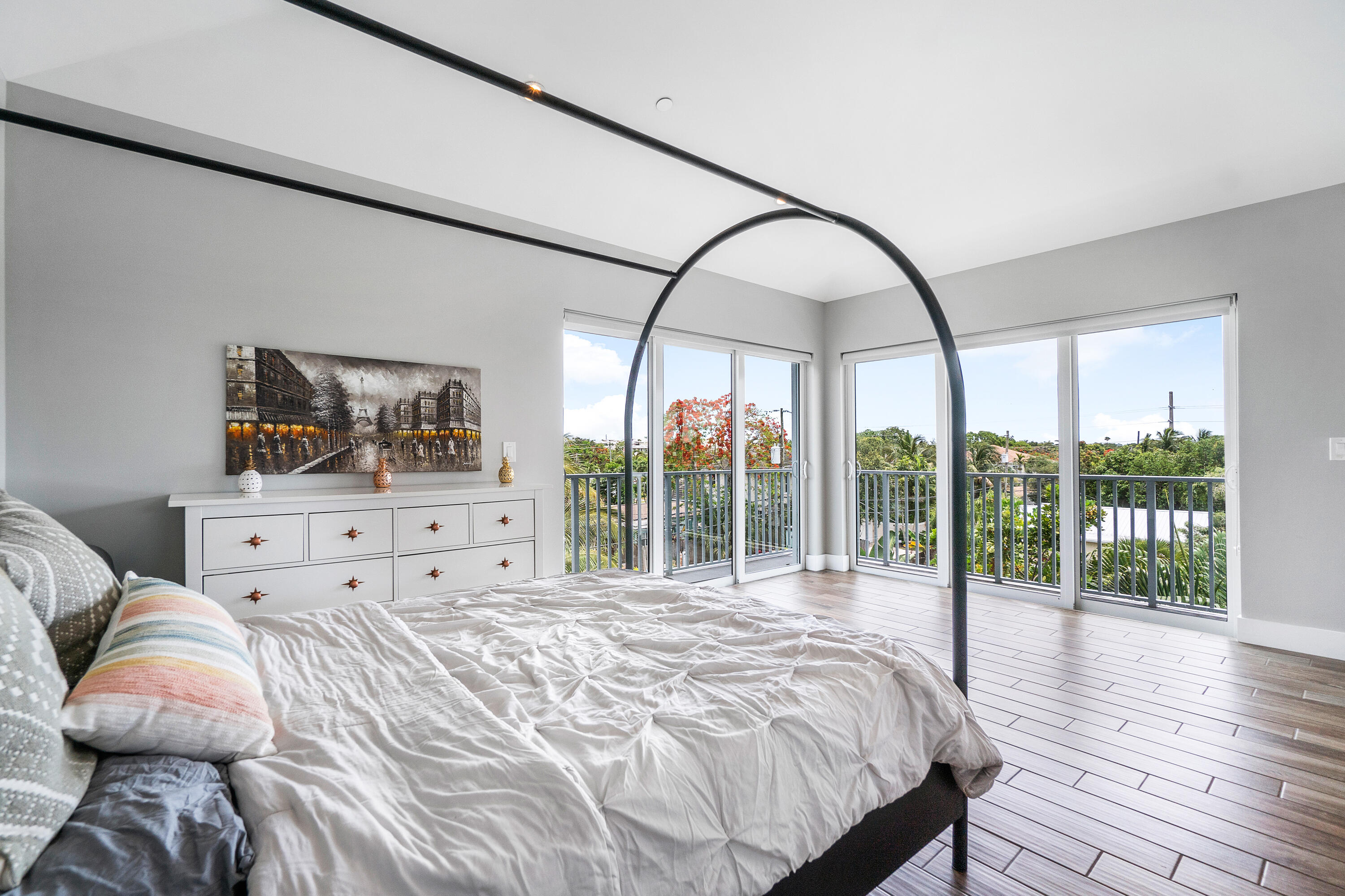 Old School Square Histori - Residential