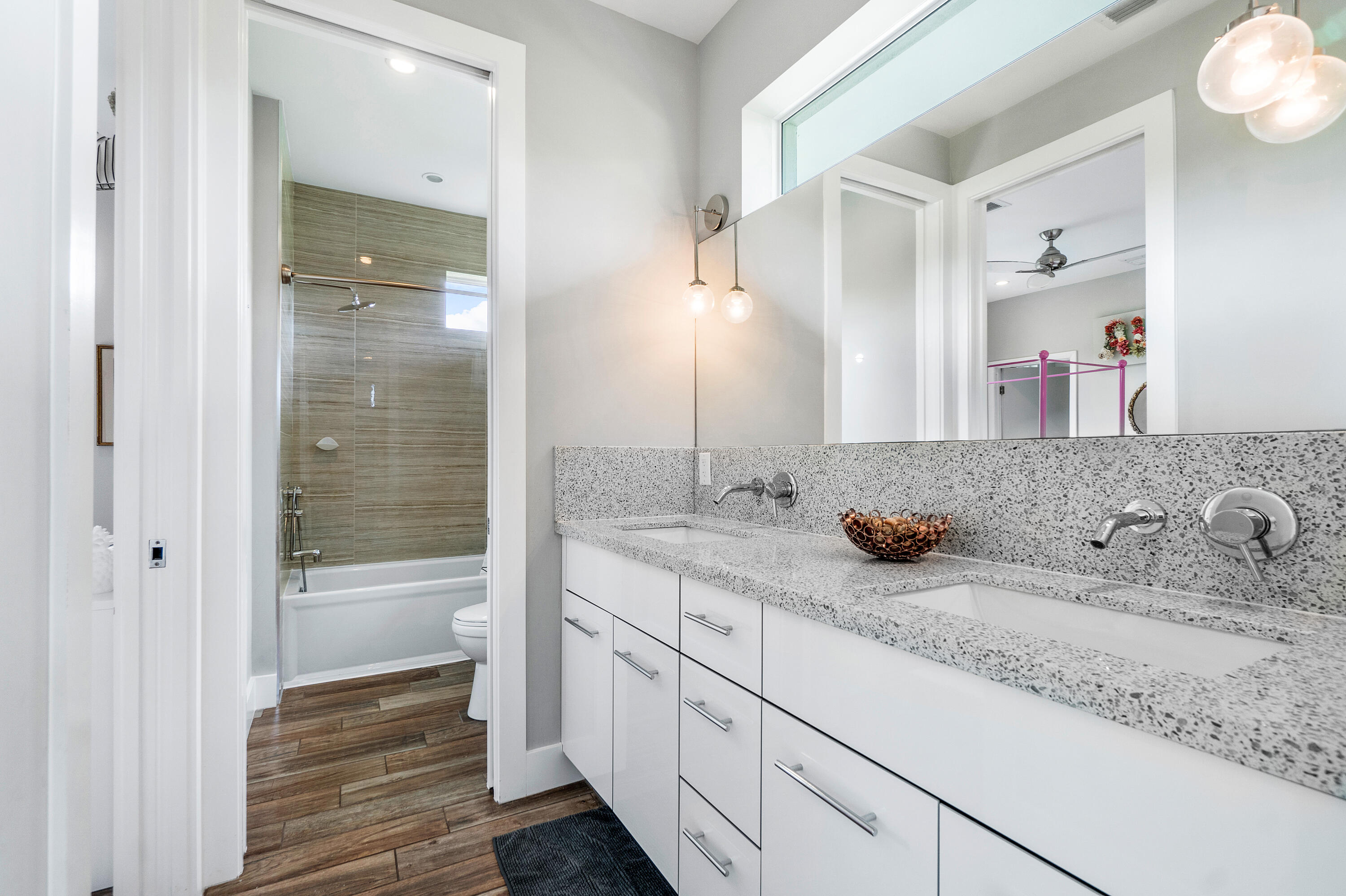 Old School Square Histori - Residential