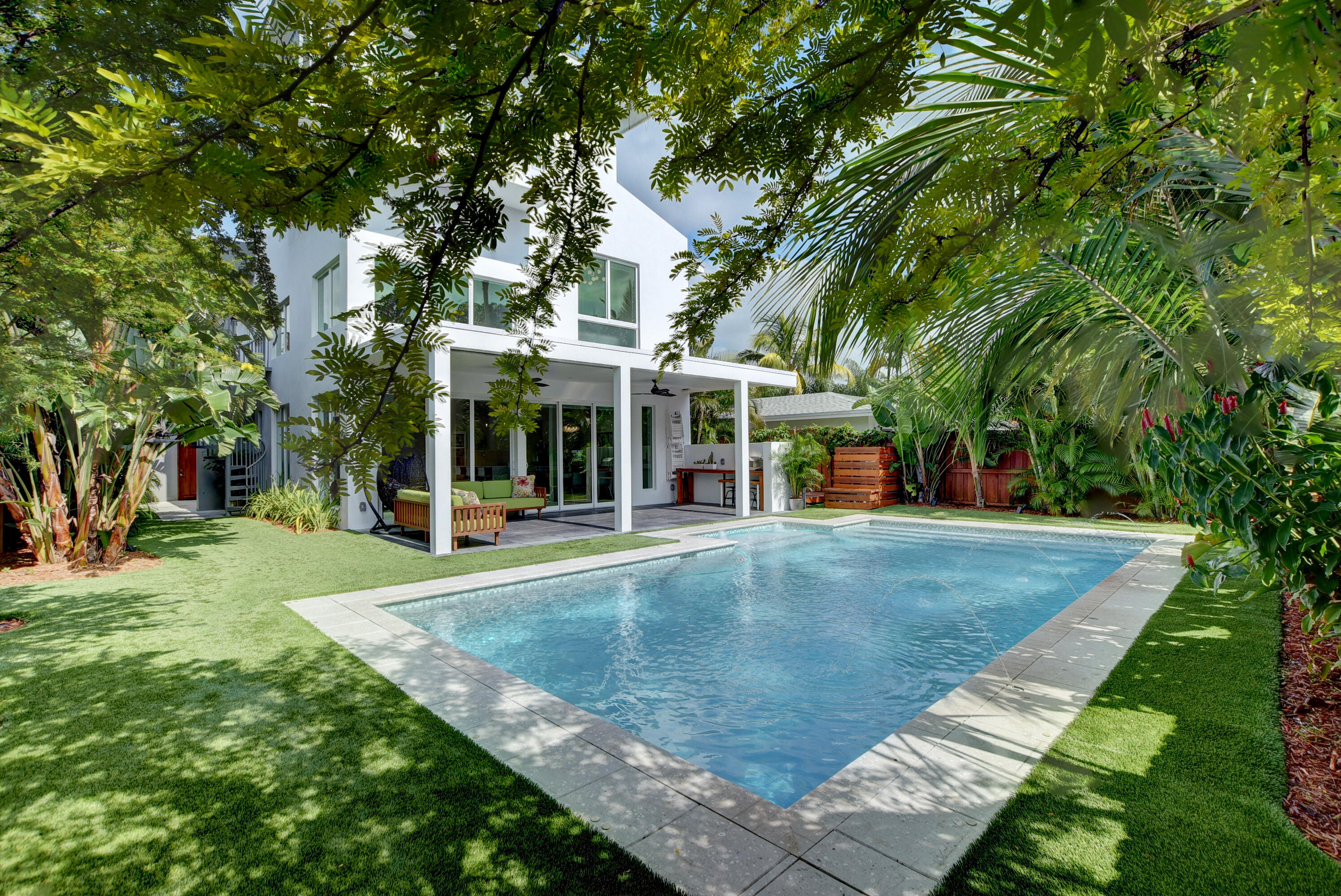 Old School Square Histori - Residential