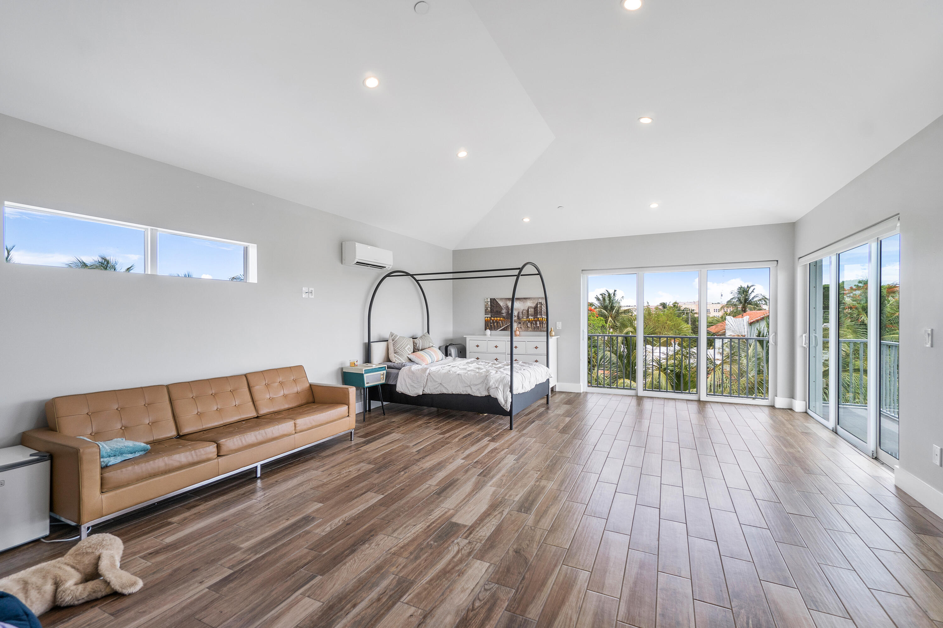 Old School Square Histori - Residential