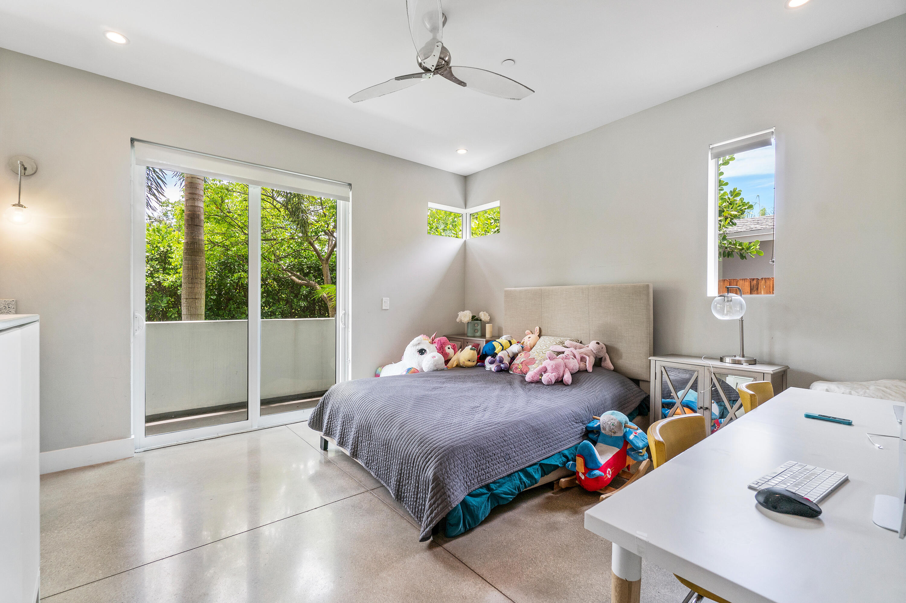 Old School Square Histori - Residential