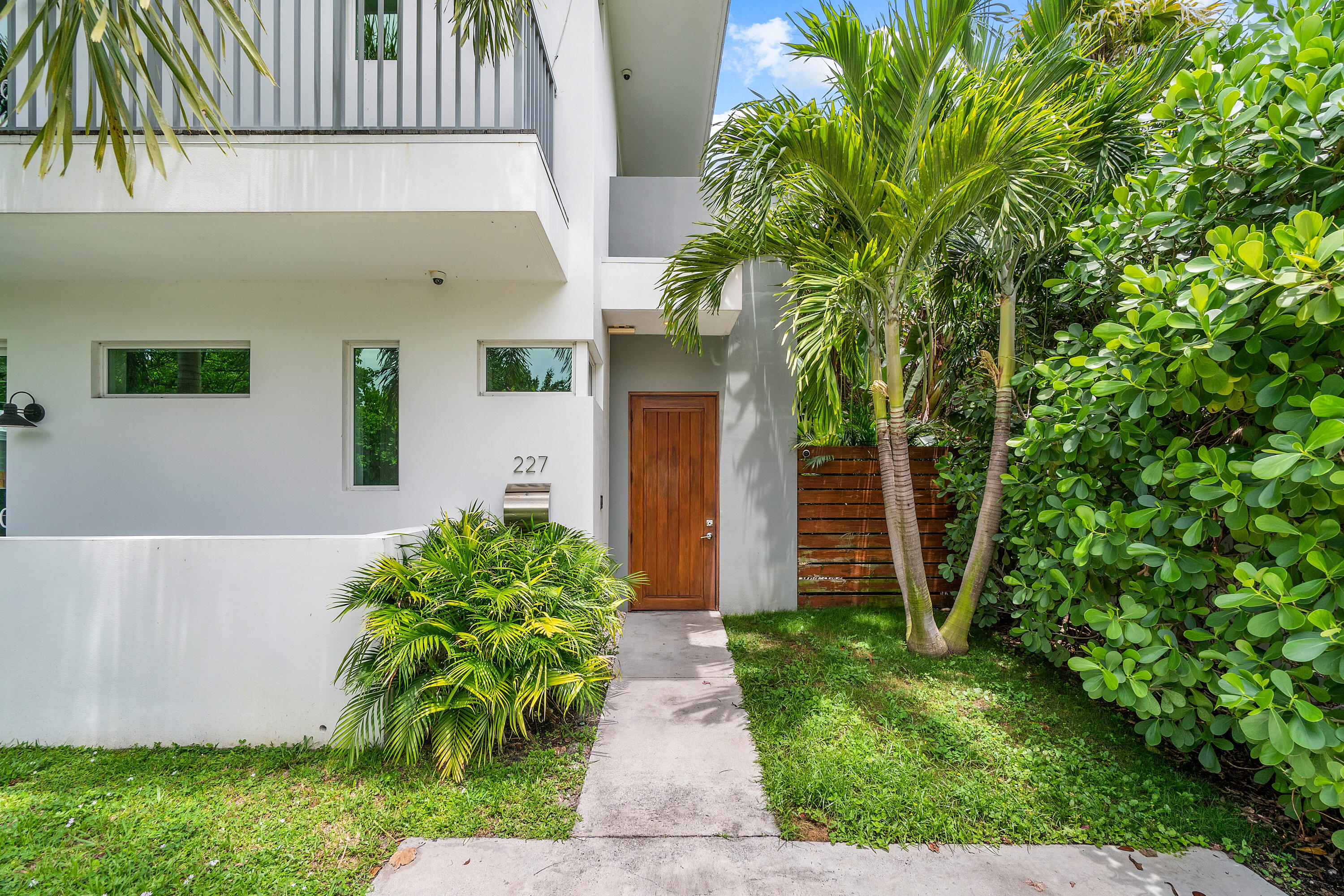 Old School Square Histori - Residential