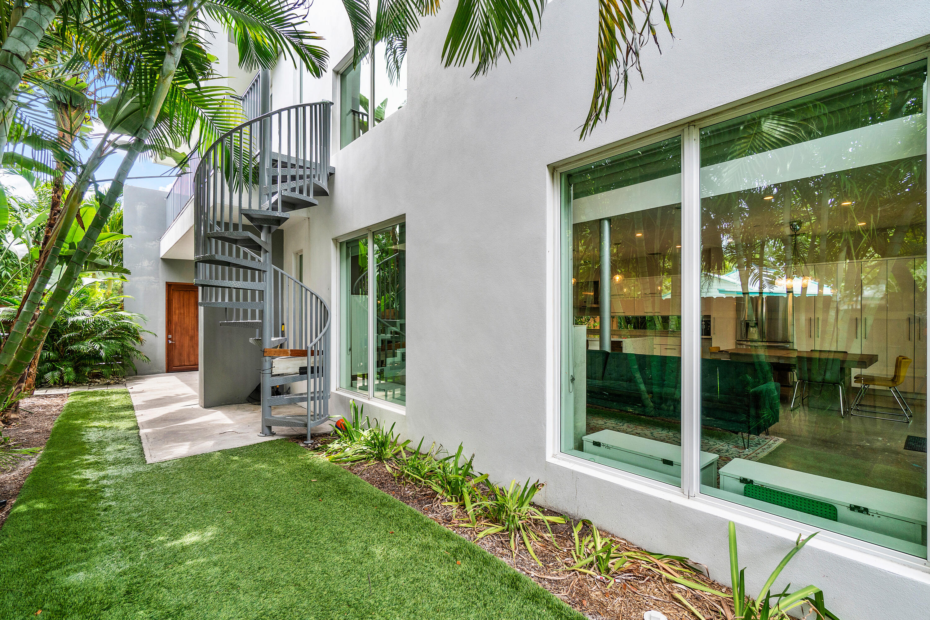 Old School Square Histori - Residential