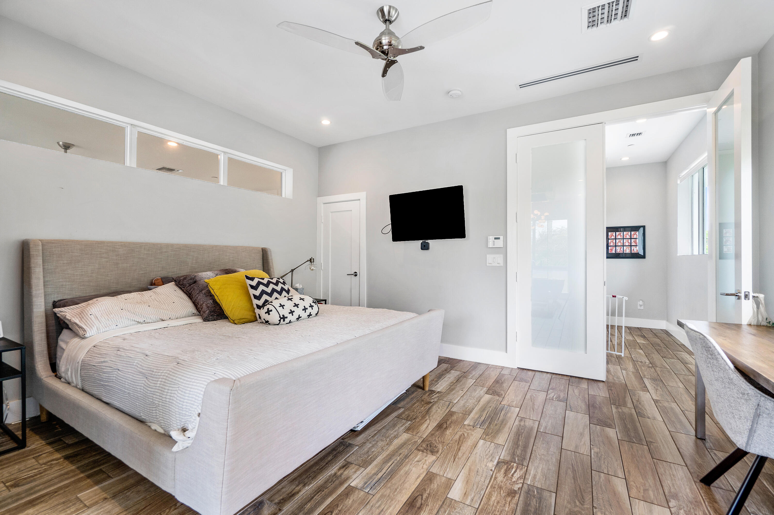 Old School Square Histori - Residential