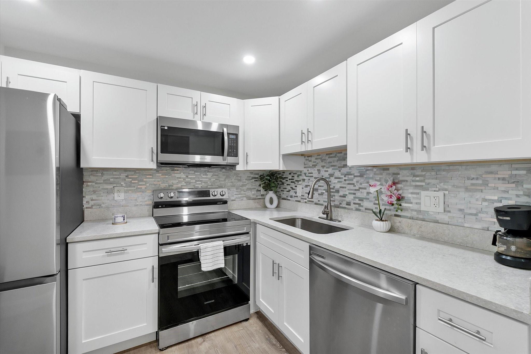 Somerset at Lauderdale La - Residential