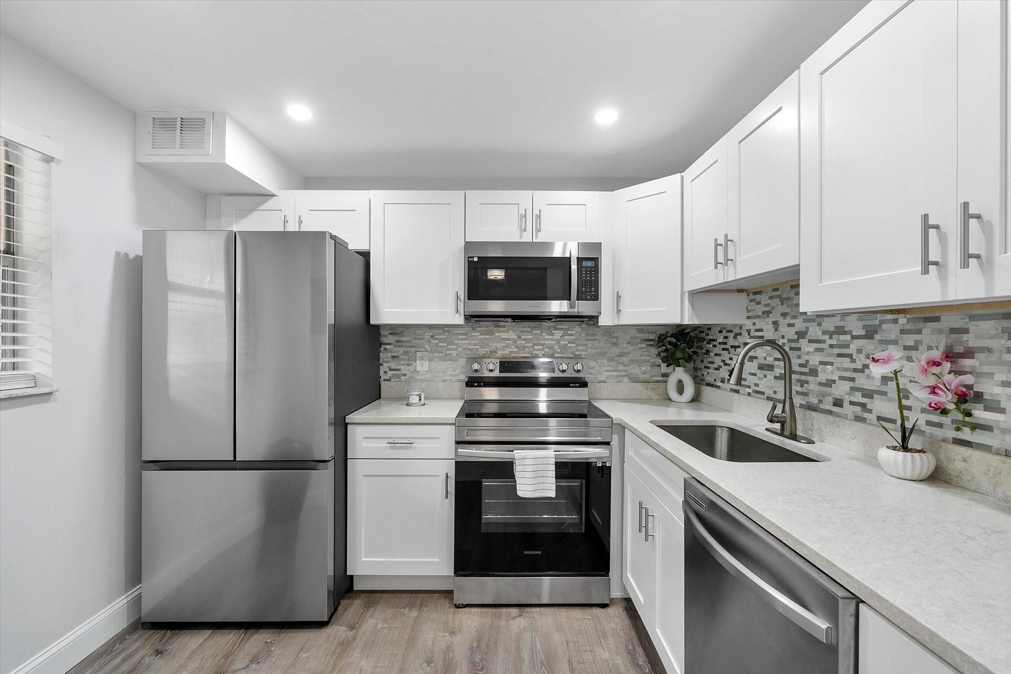 Somerset at Lauderdale La - Residential