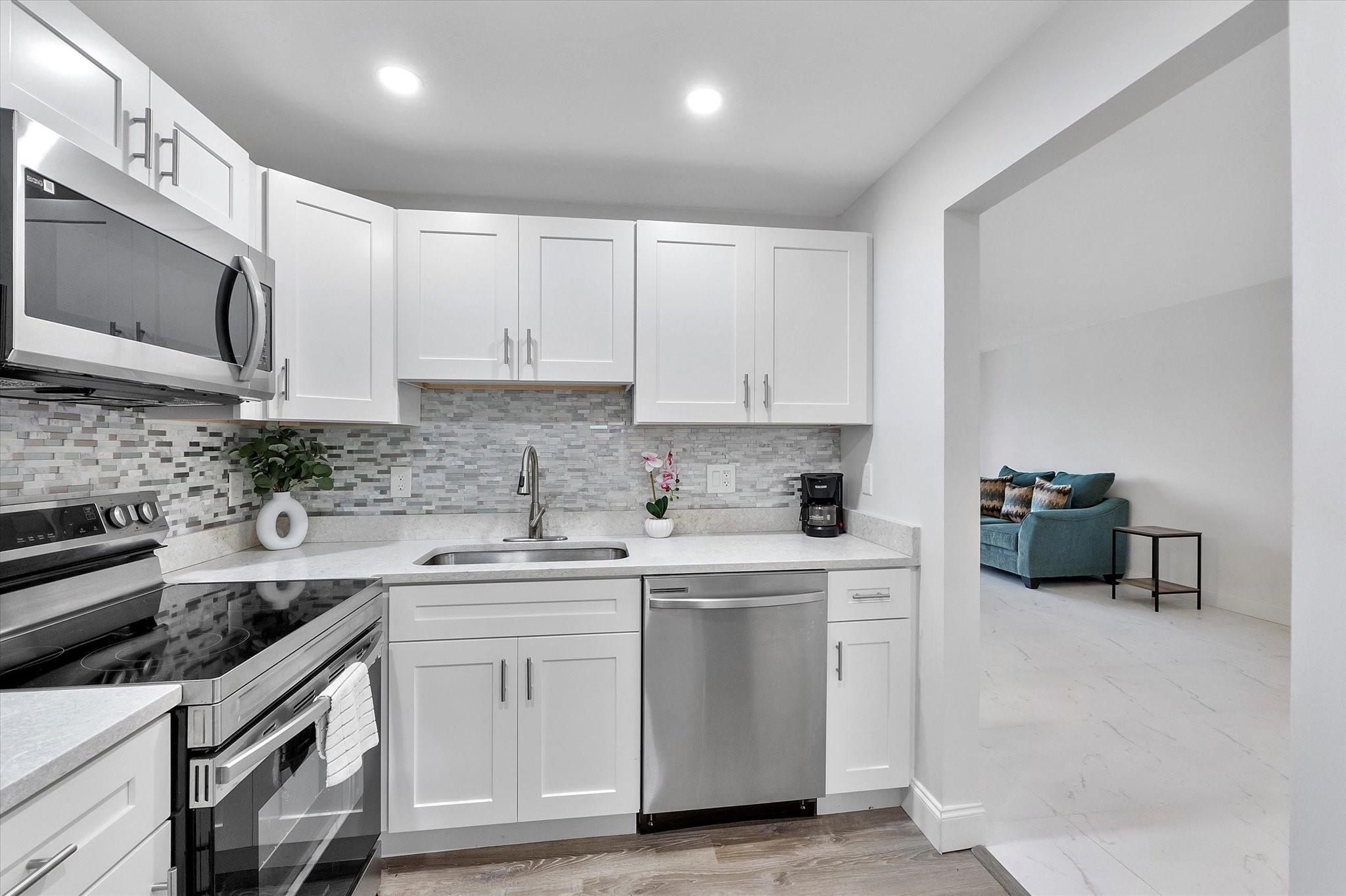 Somerset at Lauderdale La - Residential