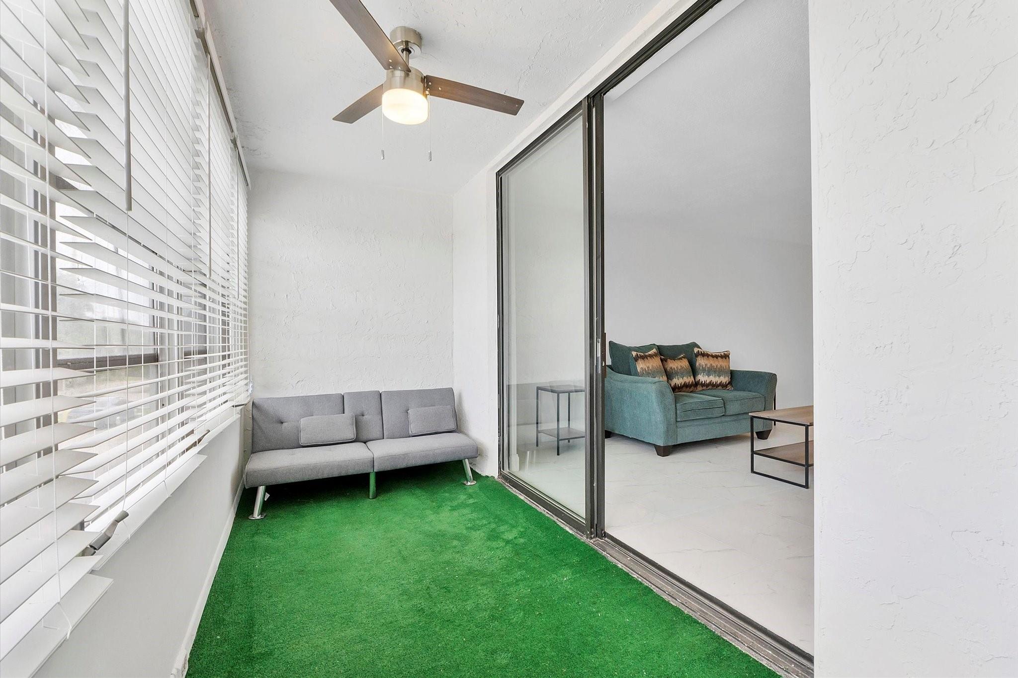 Somerset at Lauderdale La - Residential