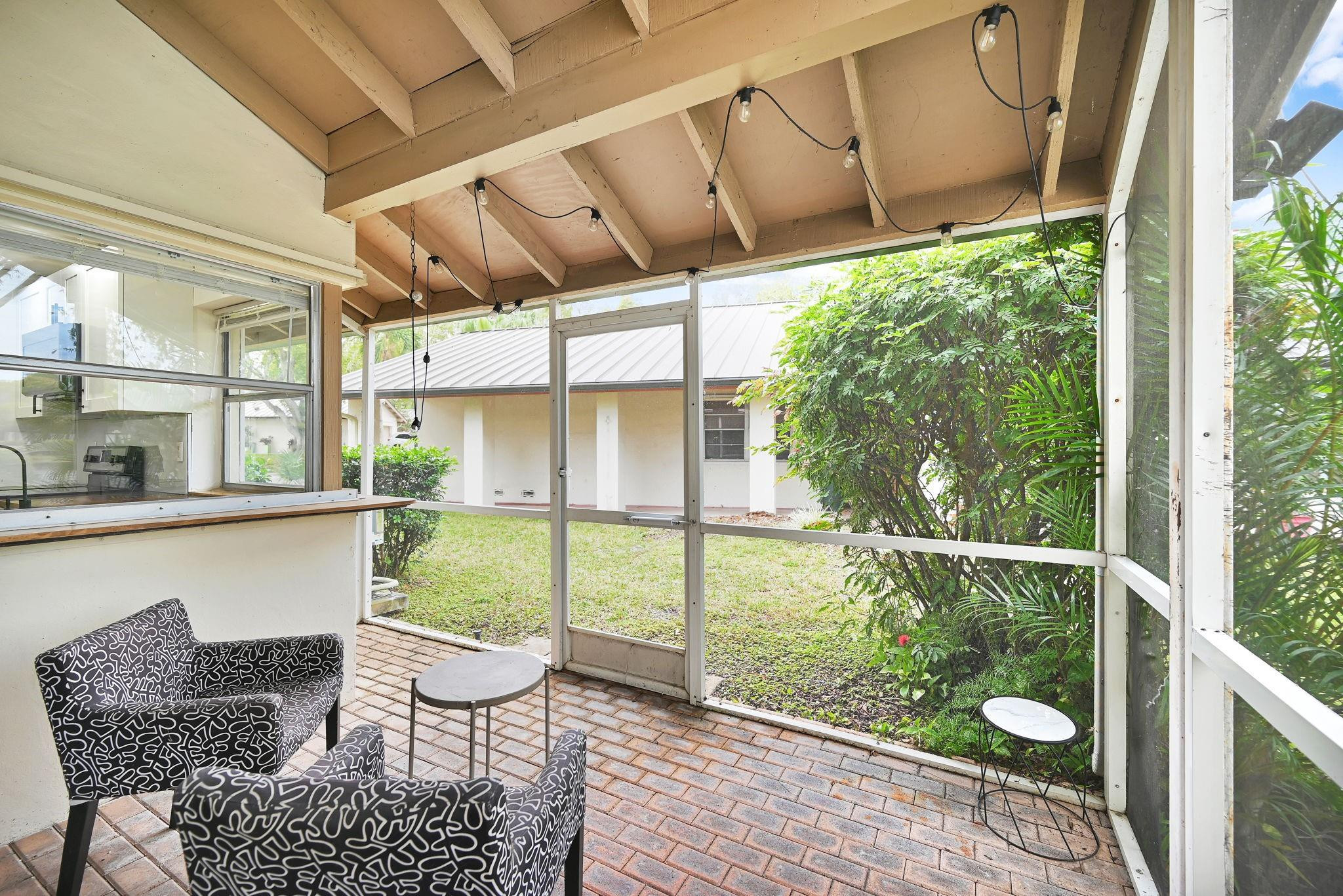 THE HILLS OF INVERRARY - Residential