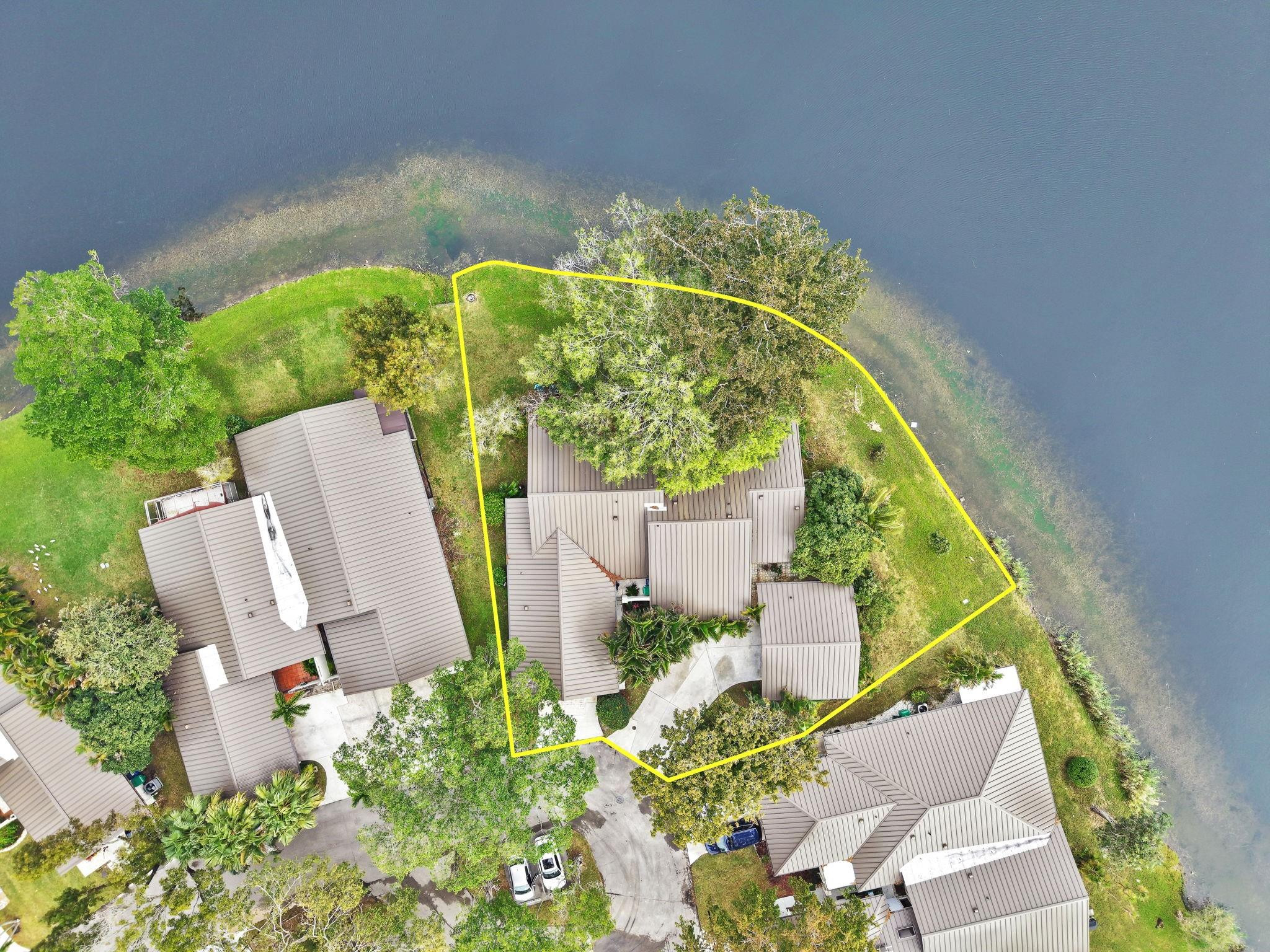 THE HILLS OF INVERRARY - Residential