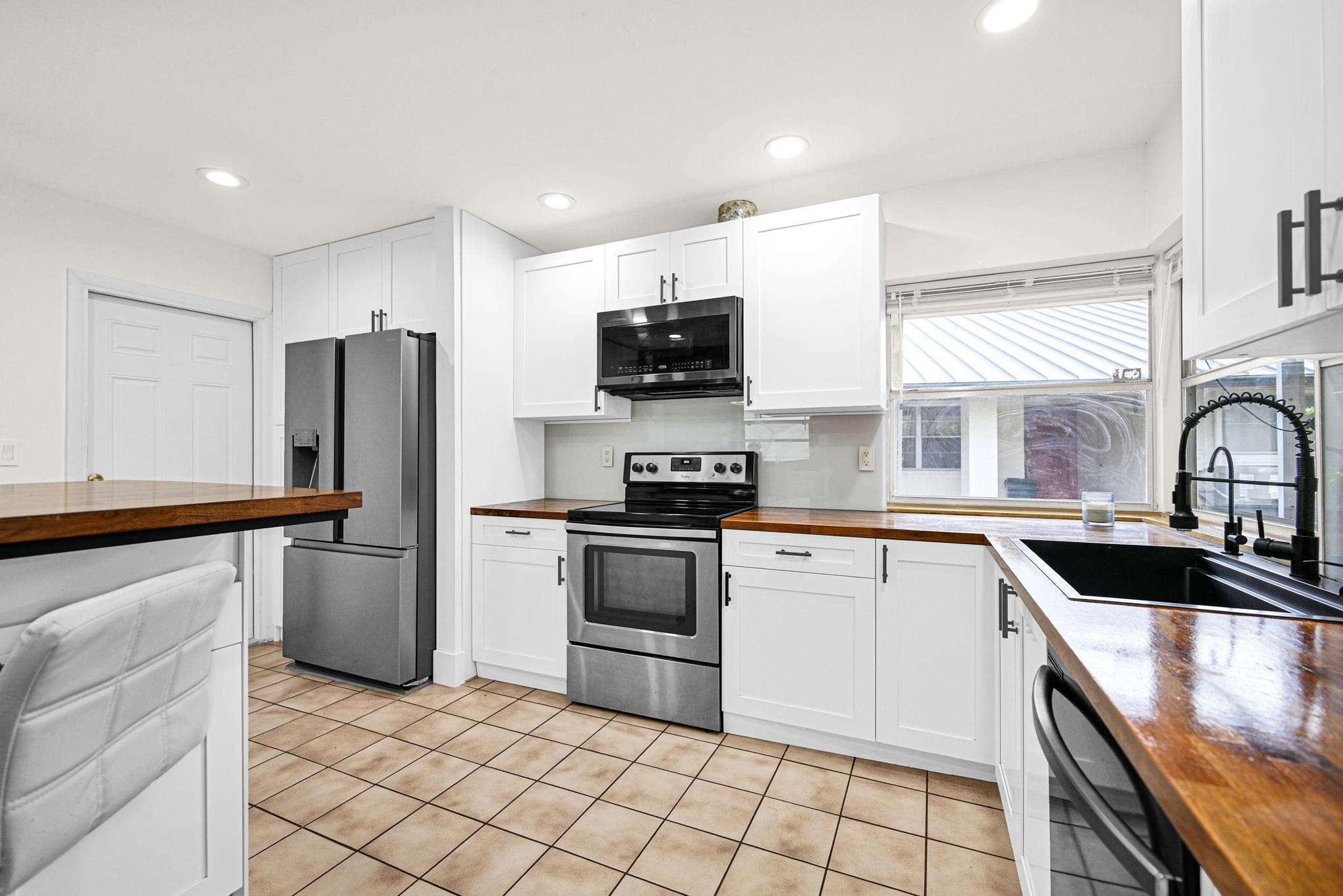 THE HILLS OF INVERRARY - Residential