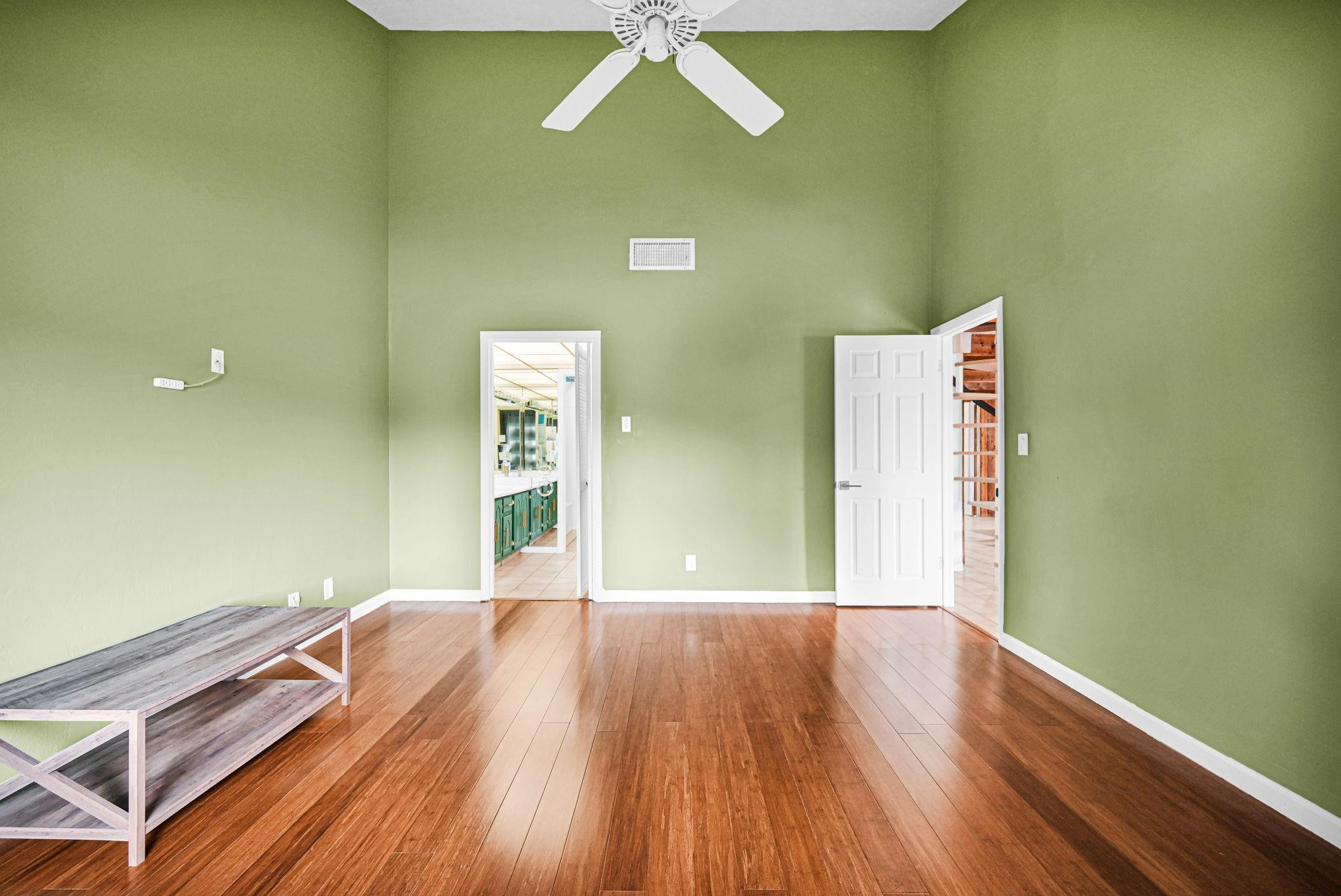 THE HILLS OF INVERRARY - Residential