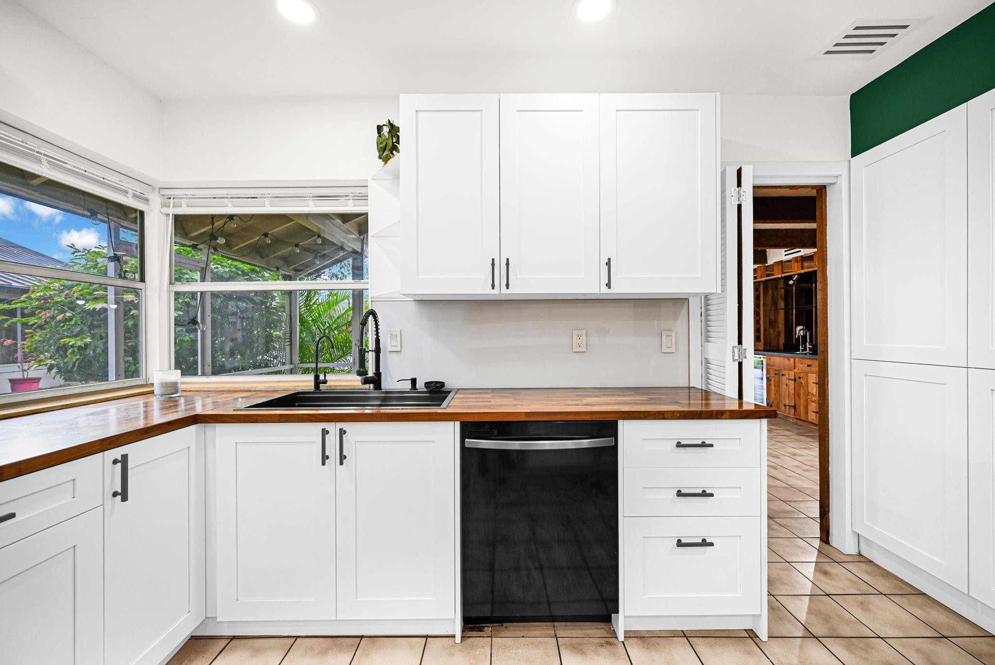 THE HILLS OF INVERRARY - Residential