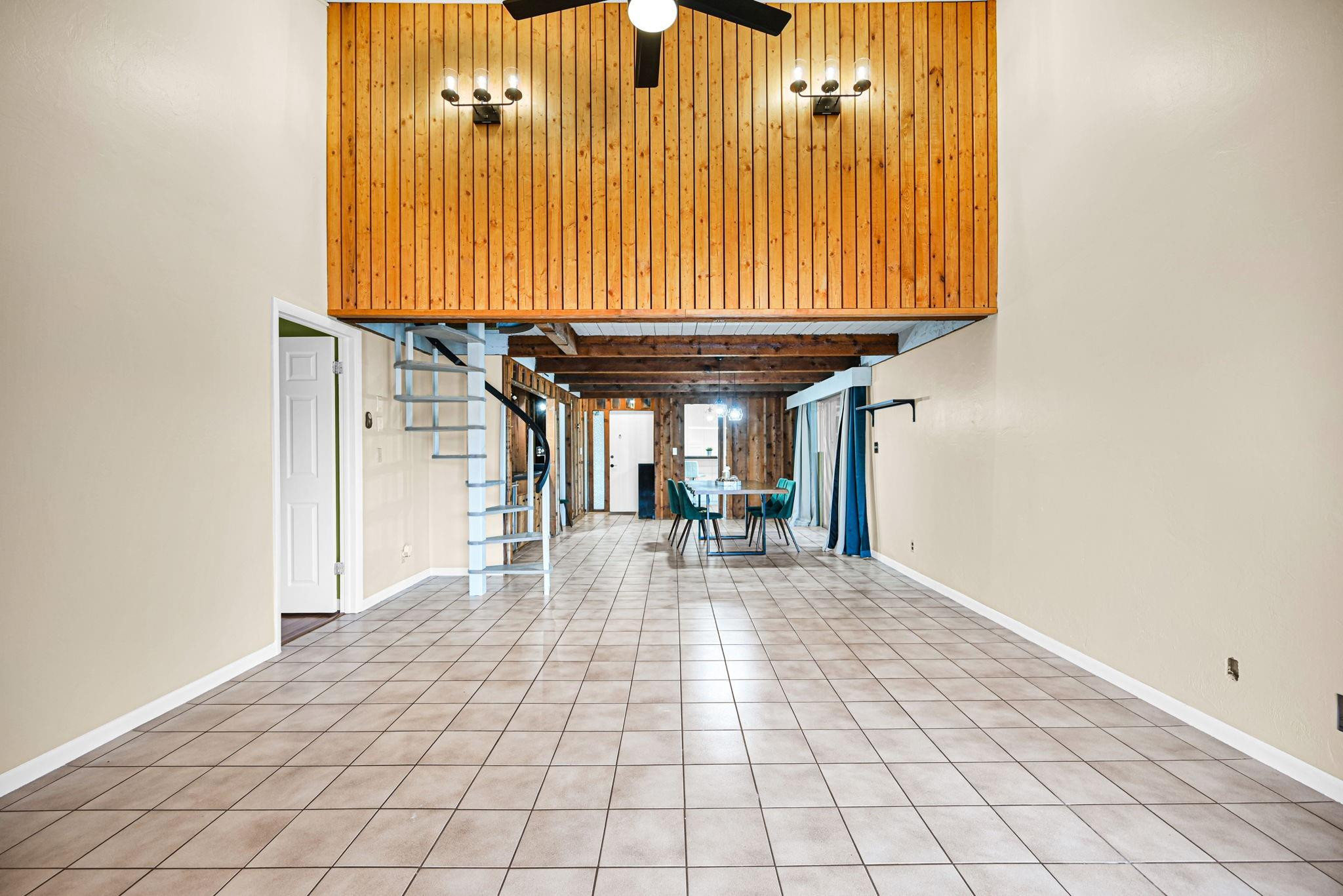 THE HILLS OF INVERRARY - Residential