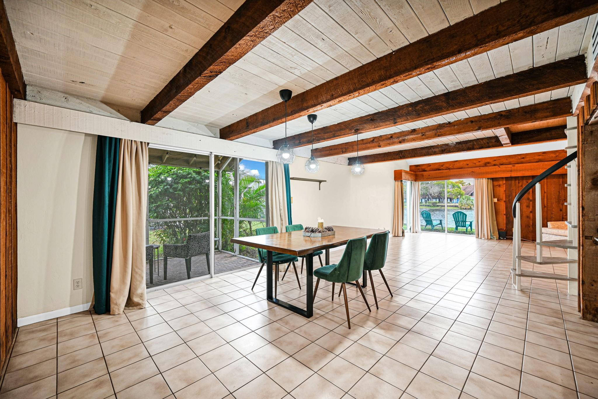 THE HILLS OF INVERRARY - Residential