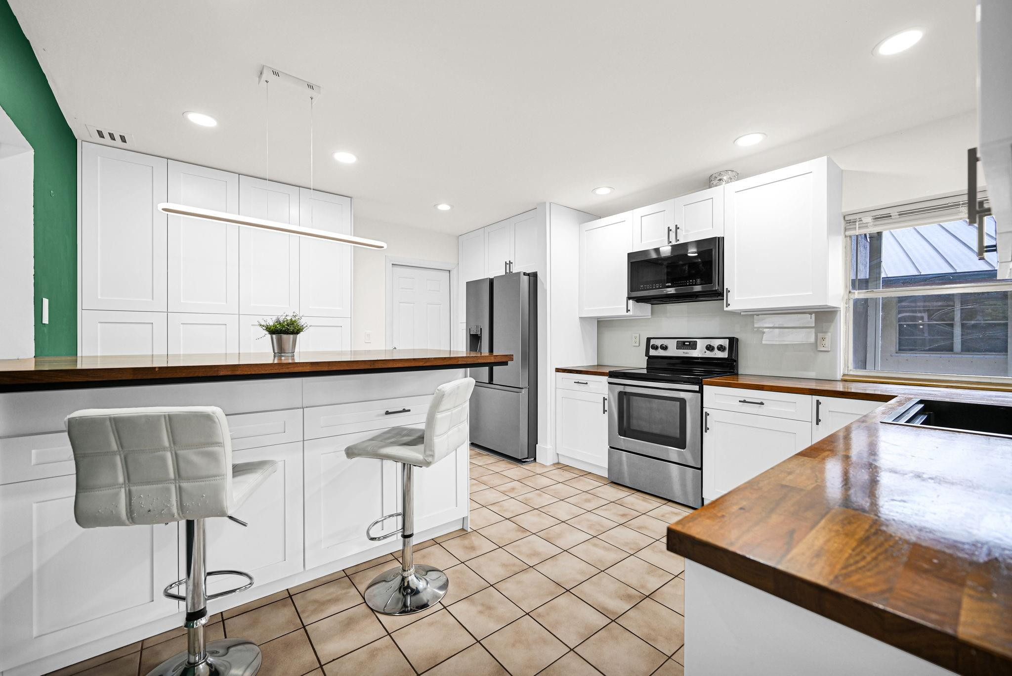 THE HILLS OF INVERRARY - Residential