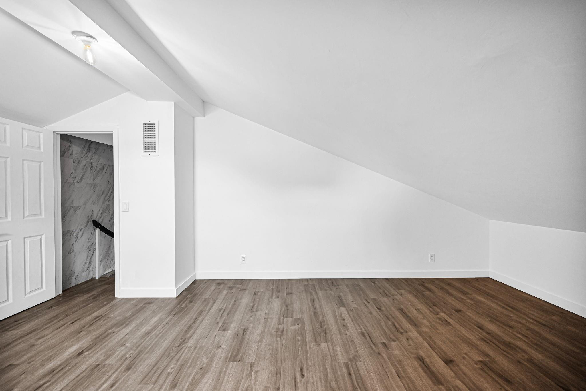 THE HILLS OF INVERRARY - Residential