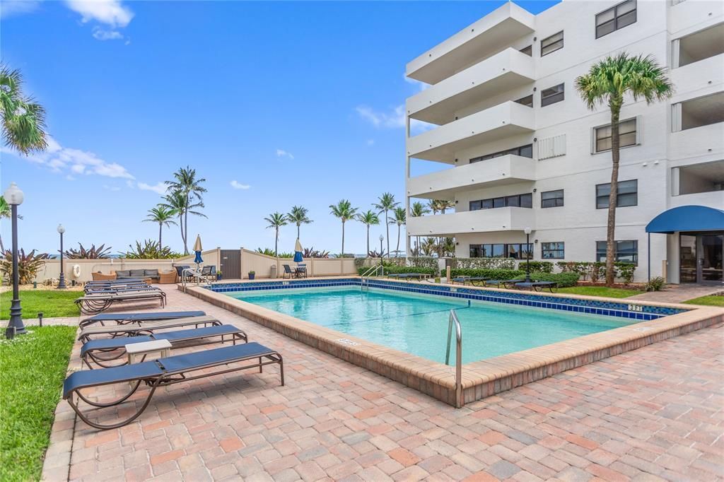 Photo of 330 SE 20th Avenue #508, Deerfield Beach, FL 33441 (MLS # B26021877)
