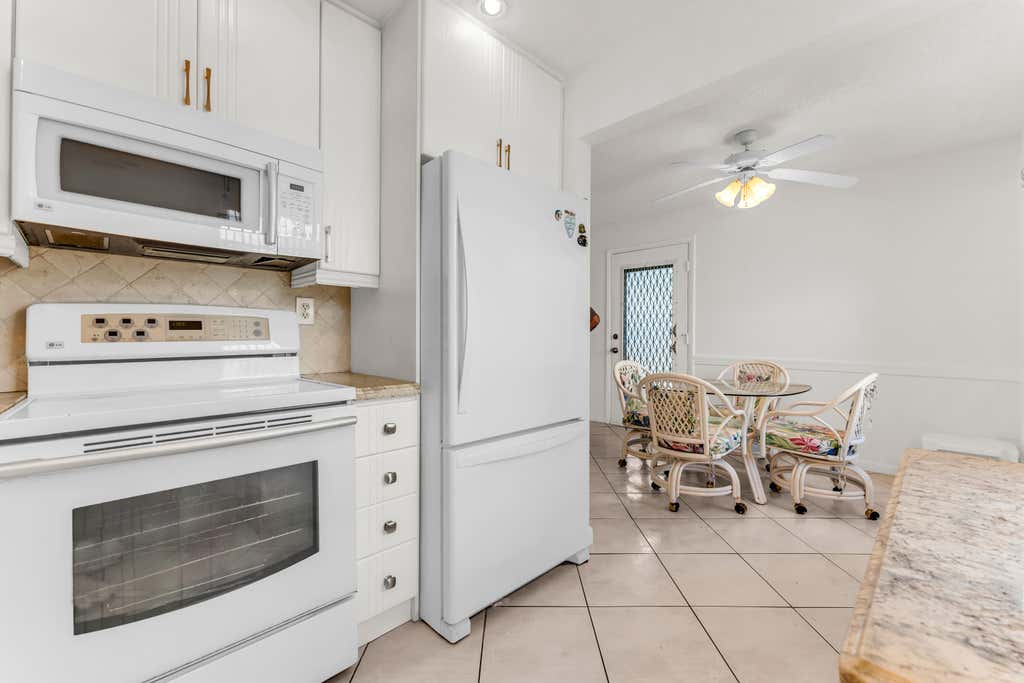 Photo of 572 Flanders L #572, Delray Beach, FL 33484 (MLS # B26065628)