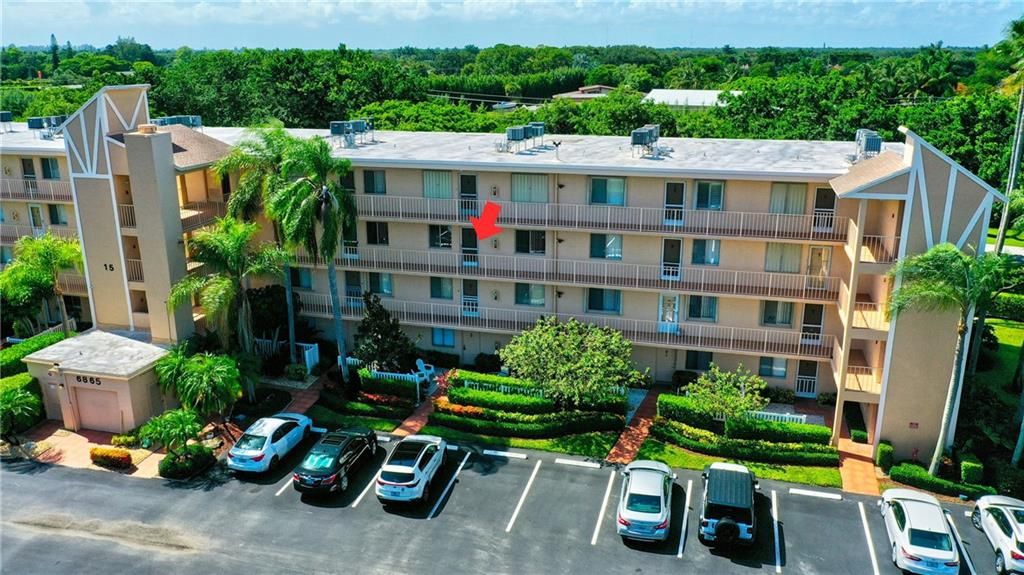 Photo of 6865 NW Huntington Ln Ln #306, Delray Beach, FL 33446 (MLS # F10340781)