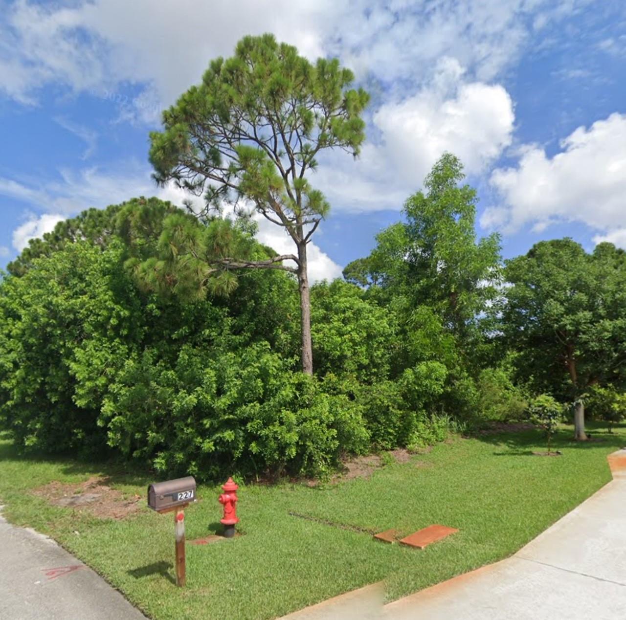 Almost 1/2 an acre lot in PAAR ESTATES. All utilities on site per the owner. Quick and easy access and ready to build on.