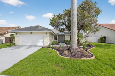 Photo of 9537 Majestic Way, Boynton Beach, FL 33437 (MLS # B26002606)