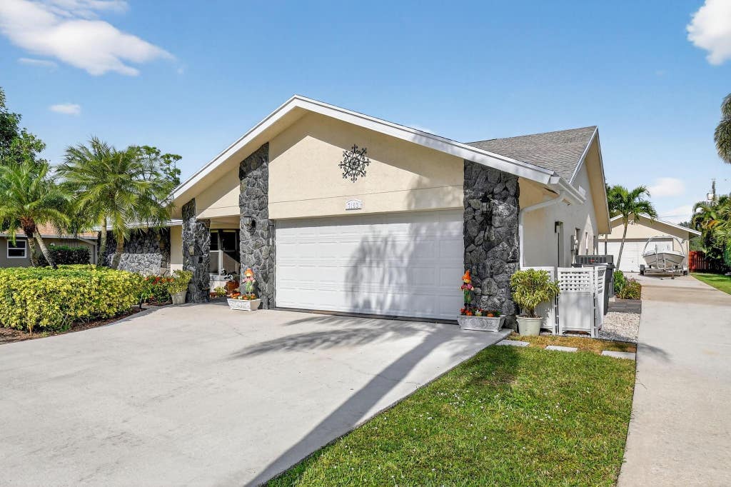 Photo of 7163 Saint Andrews Road, Lake Worth, FL 33467 (MLS # F10537970)