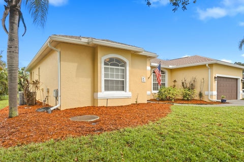 Tiny photo for 4971 NW Foxworth Avenue, Port Saint Lucie, FL 34983 (MLS # B26083787)