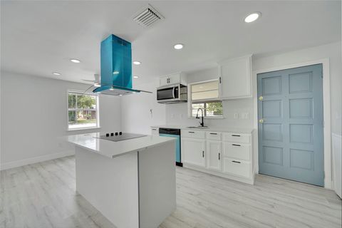 Single Family Residence in Fort Lauderdale FL 2145 20th St St 17.jpg